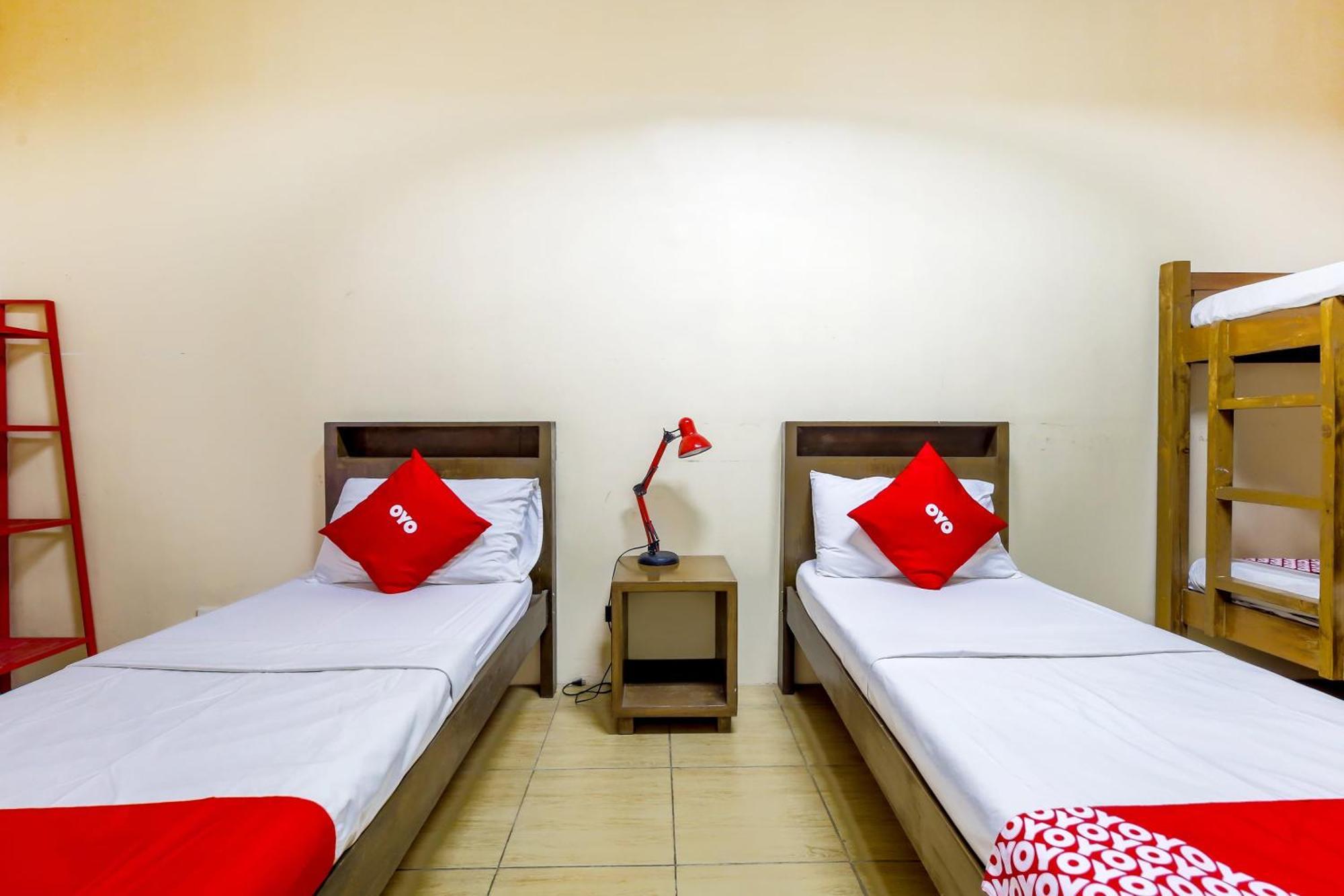 Metro Deluxe Residences Pasay Eksteriør bilde