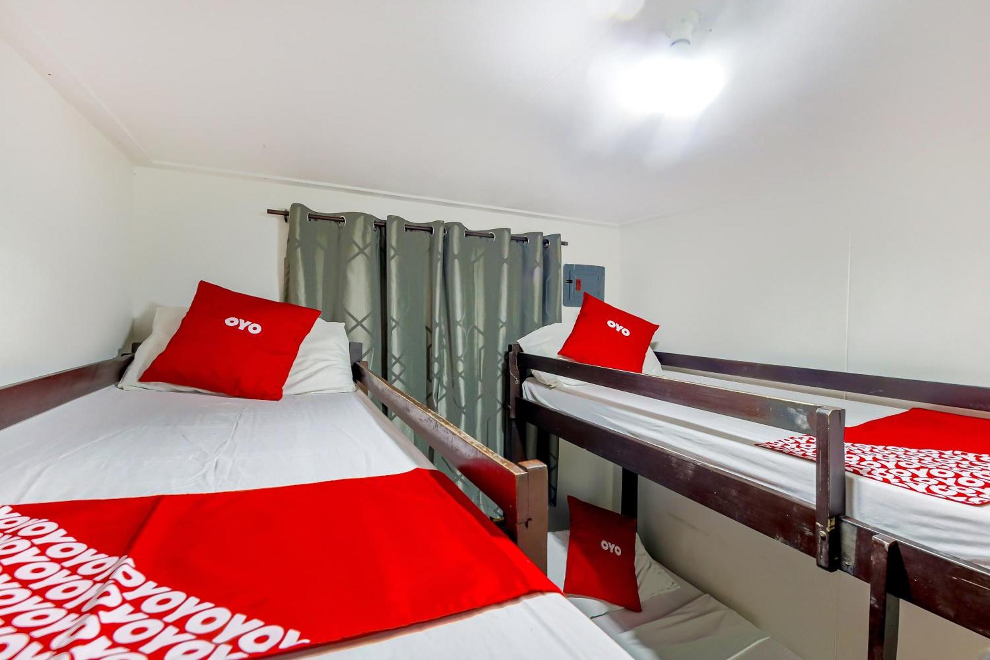 Metro Deluxe Residences Pasay Eksteriør bilde