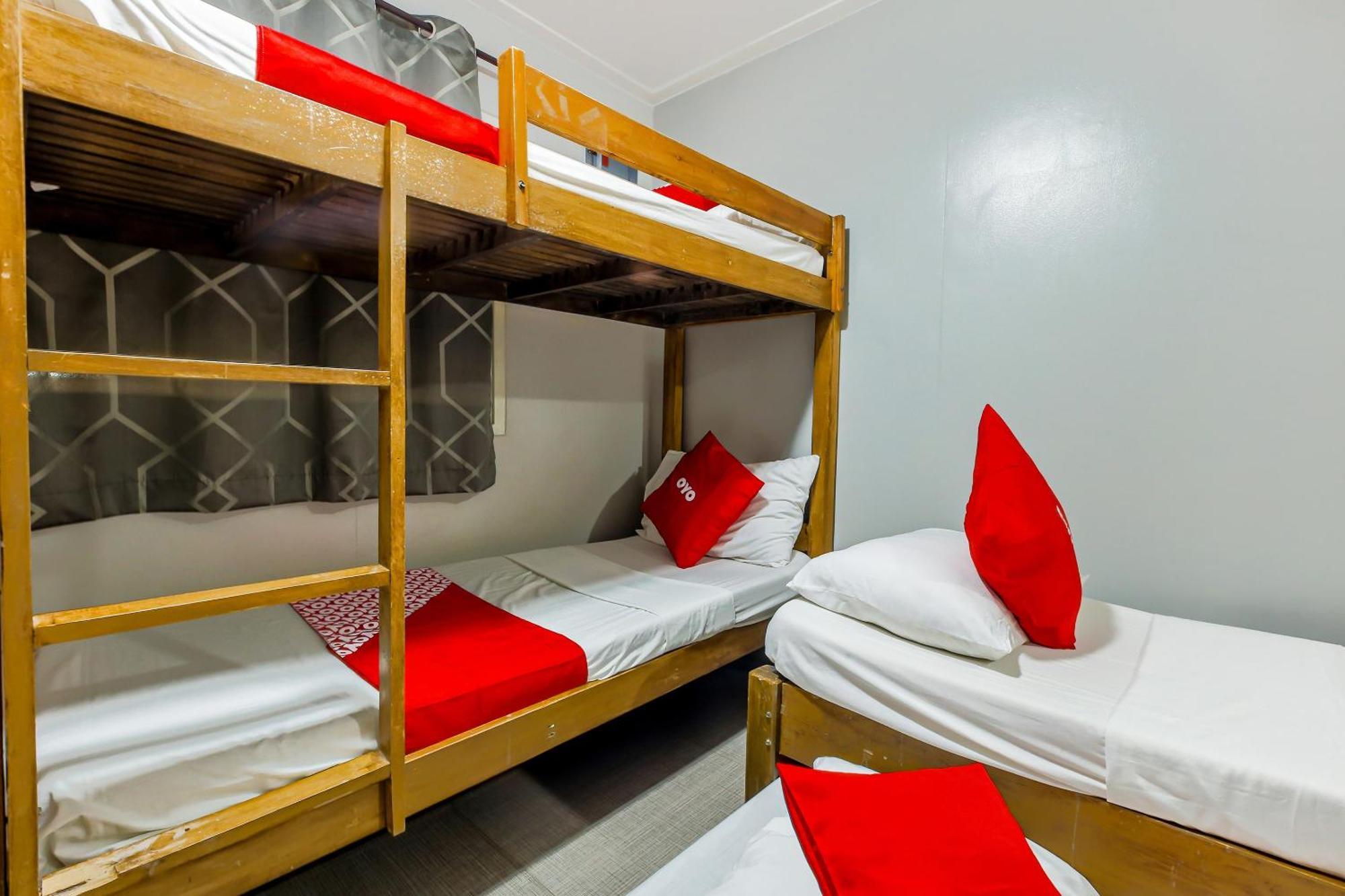 Metro Deluxe Residences Pasay Eksteriør bilde