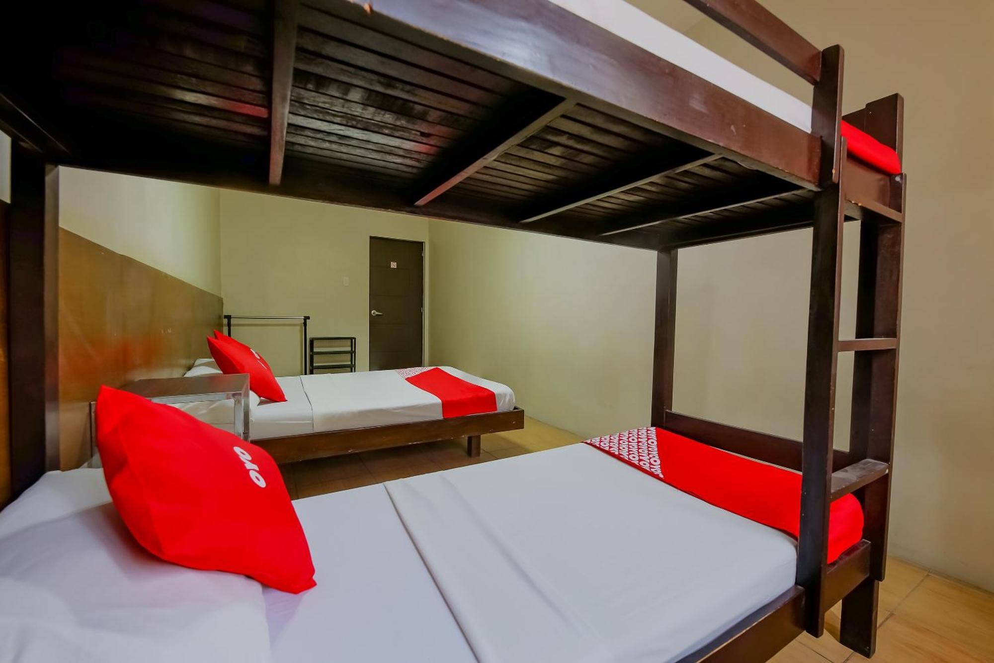 Metro Deluxe Residences Pasay Eksteriør bilde