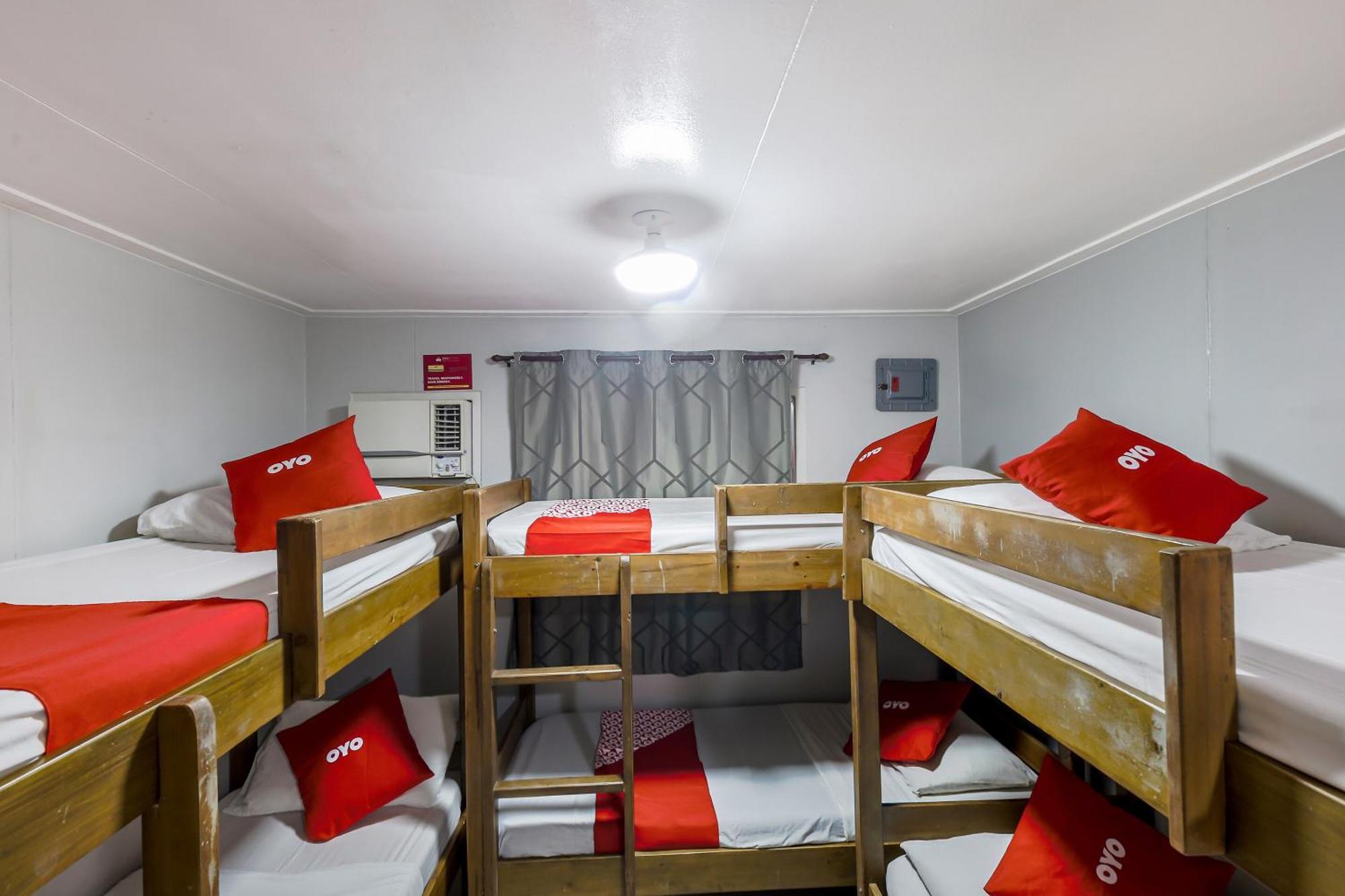 Metro Deluxe Residences Pasay Eksteriør bilde