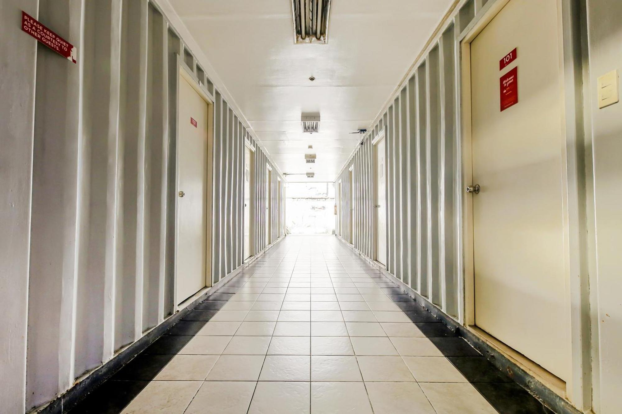 Metro Deluxe Residences Pasay Eksteriør bilde