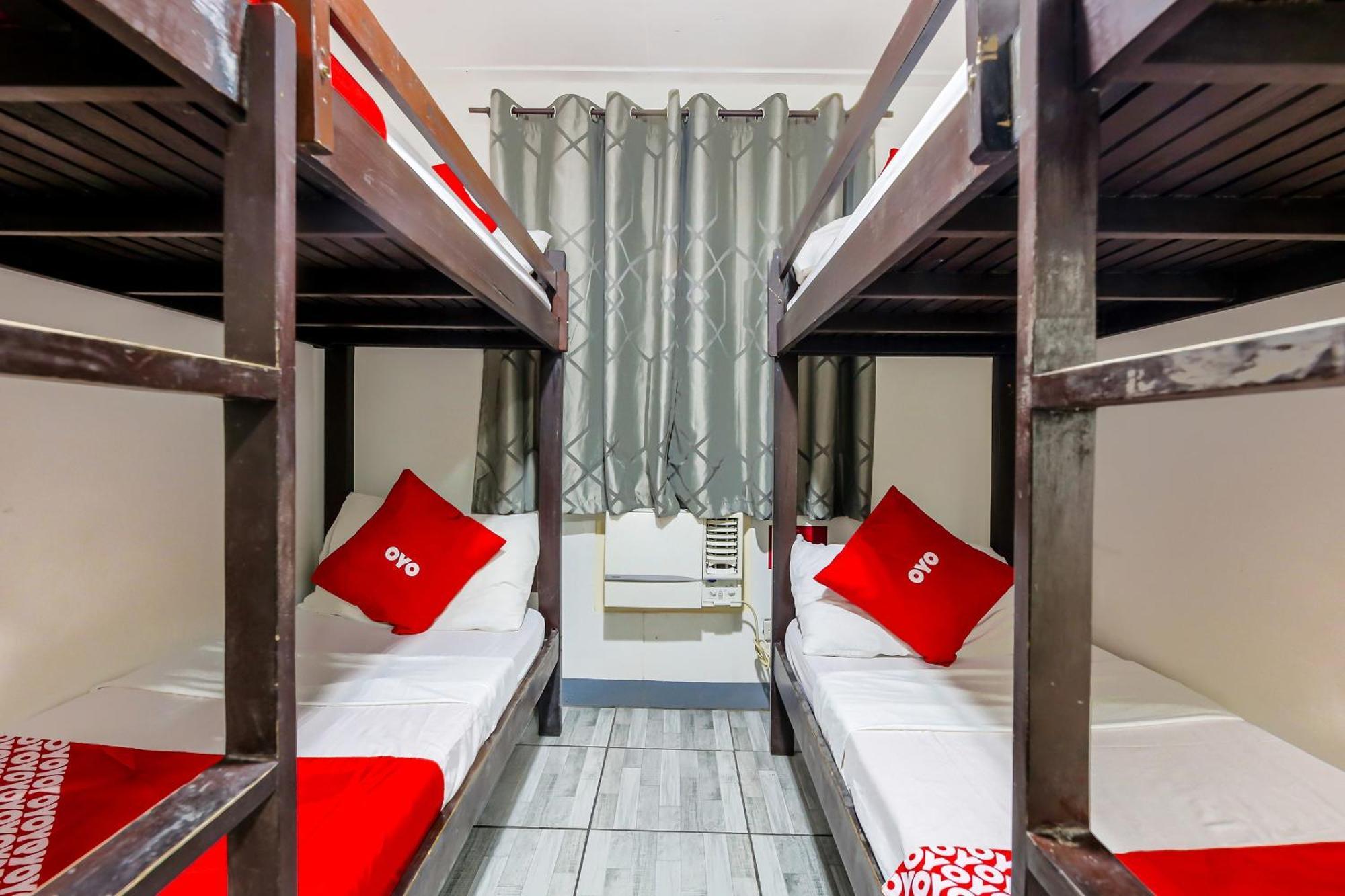 Metro Deluxe Residences Pasay Eksteriør bilde