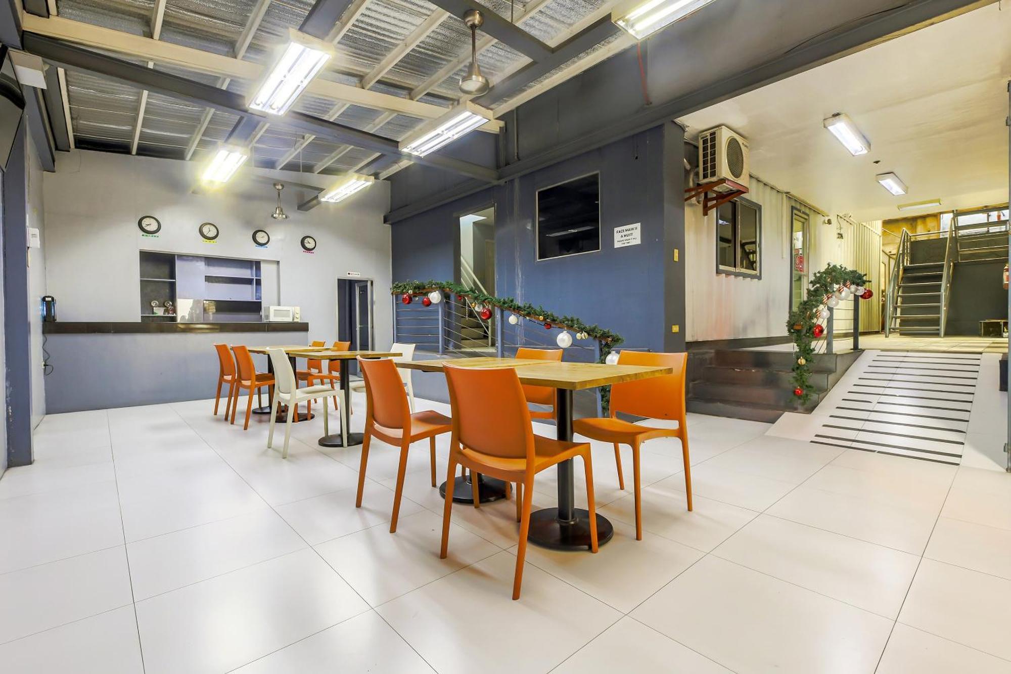 Metro Deluxe Residences Pasay Eksteriør bilde